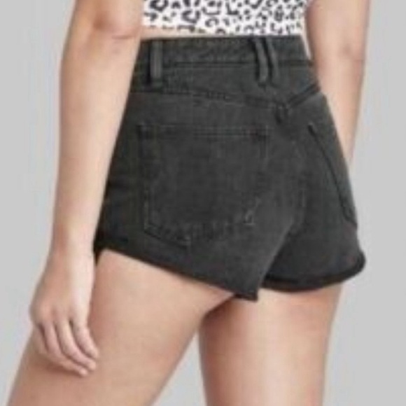 Wild Fable Jeans Highest Rise CHEEKY Shorts Distressed Black Denim Size 4 NWT - Picture 3 of 5